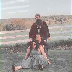 Meet your Posher, Elissa